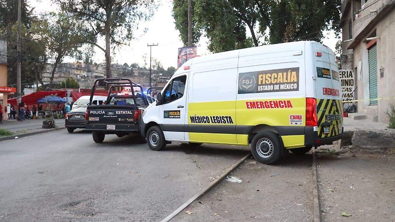 Dos personas fueron asesinadas durante una balacera en el cruce de Rio Hondo y calle Tlalnepantla, en la colonia San Antonio Zomeyucan, en Naucalpan, Estado de México